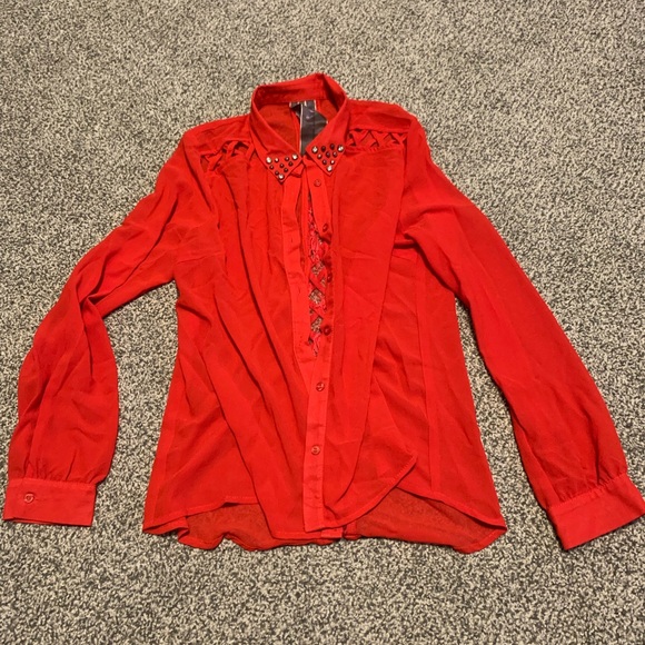 Red blouse with side beads - Picture 1 of 5